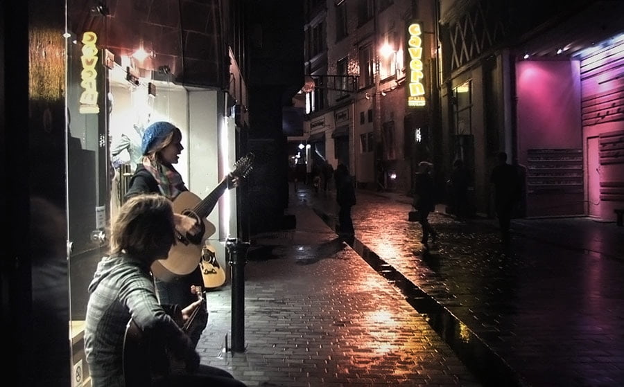 MonaLisa Twins Busking In Front Of Cavern Club Liverpool