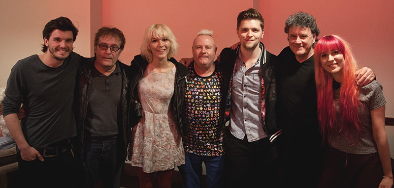 MonaLisa Twins Meeting the Hollies